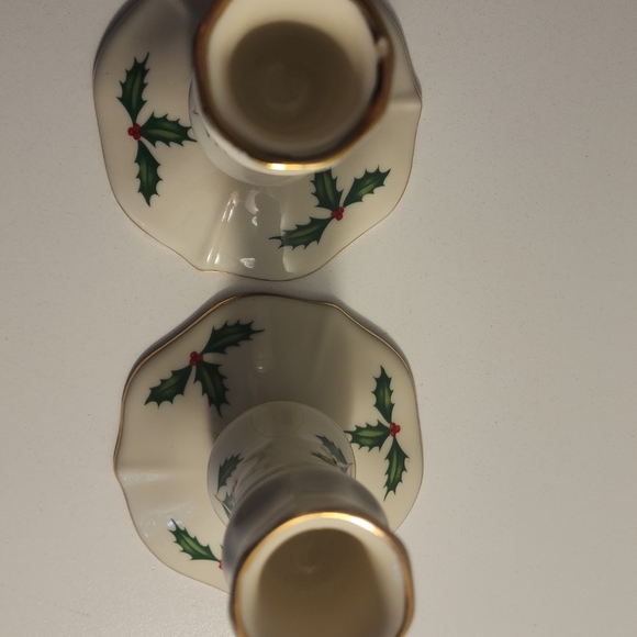 PAIR LENOX CANDLESTICK WHITE & GOLD WITH HOLLY LEAVES 4.5" HOLIDAY, CHRISTMAS.  - Picture 5 of 6